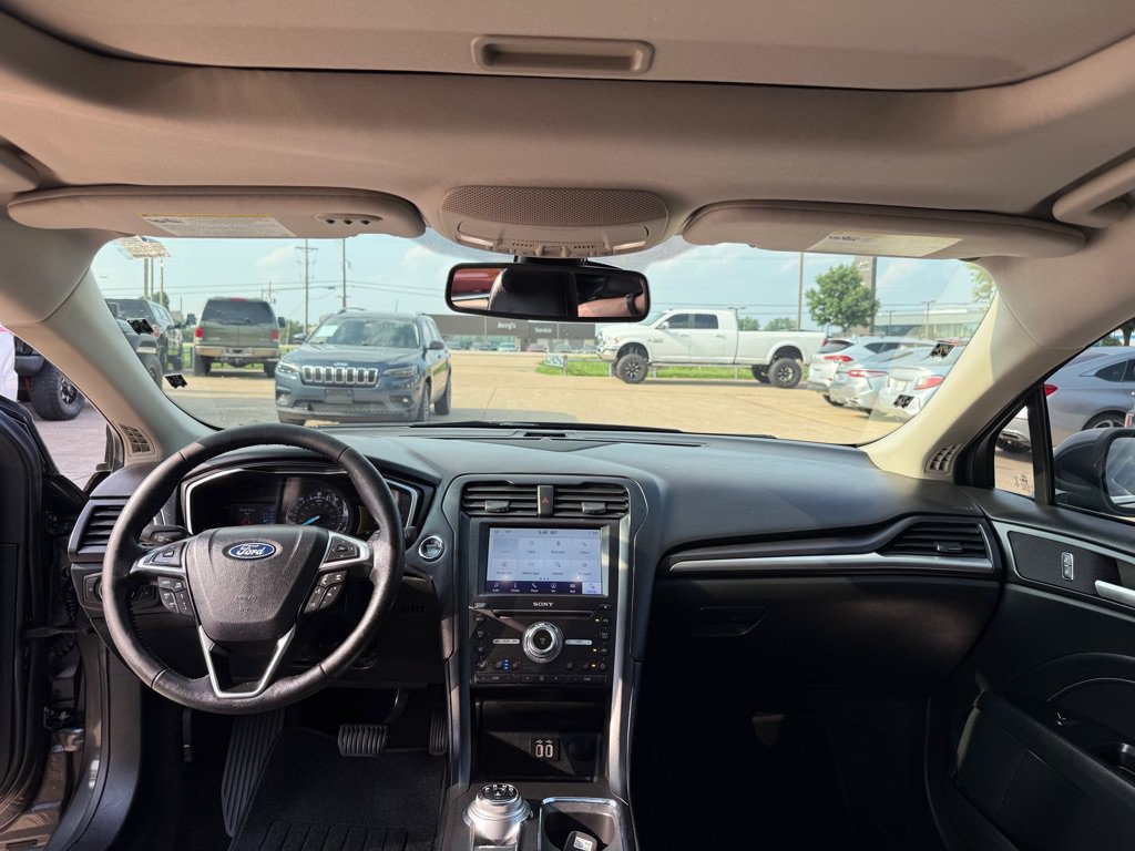Used 2019 Ford Fusion Titanium FWD image 21