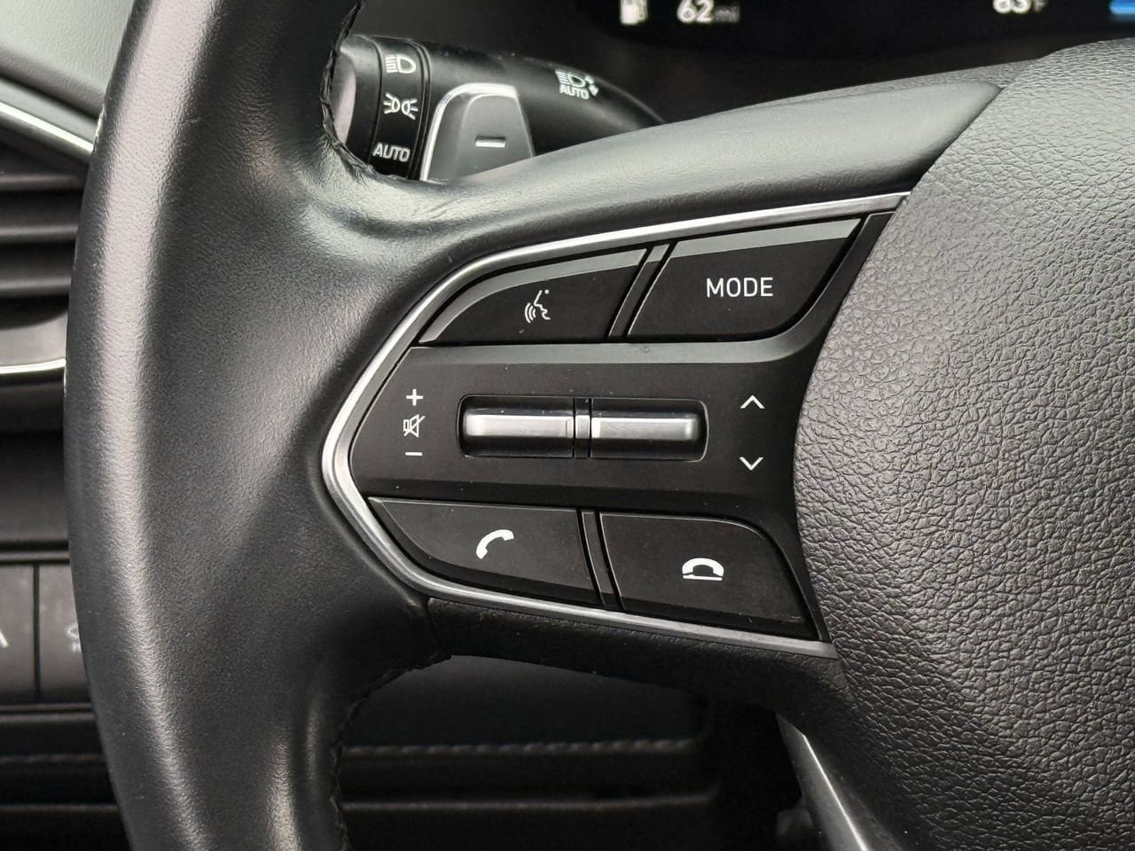 Used 2021 Hyundai Santa Fe SEL w/ Convenience + Premium Package FWD image 12