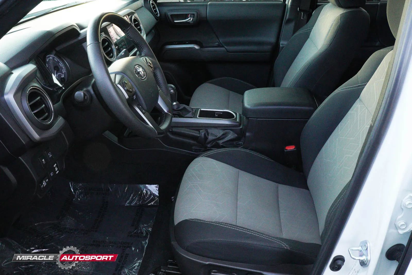 Used 2023 Toyota Tacoma TRD Sport w/ Advanced Technology Package image 17