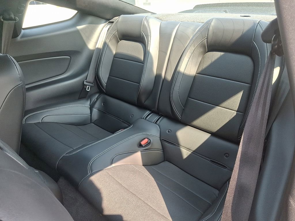 Used 2022 Ford Mustang Shelby GT500 w/ Technology Package image 12