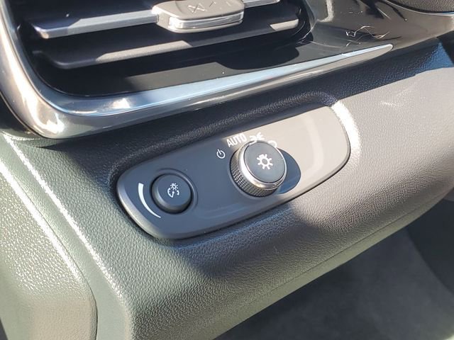 Used 2025 Buick Envista Sport Touring w/ Experience Buick Package image 12