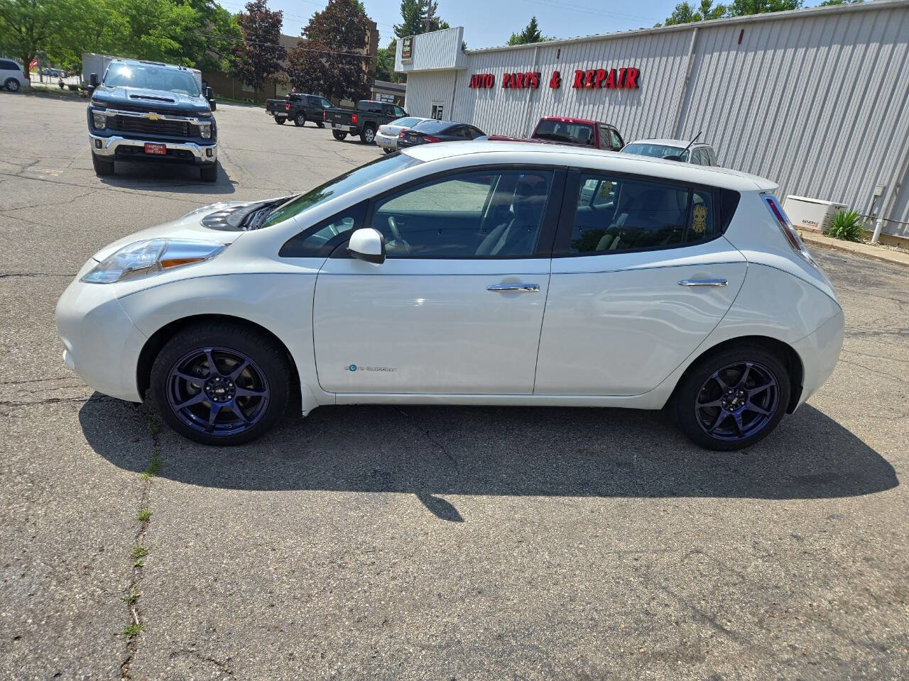 Used 2017 Nissan Leaf S w/ Charge Package image 5