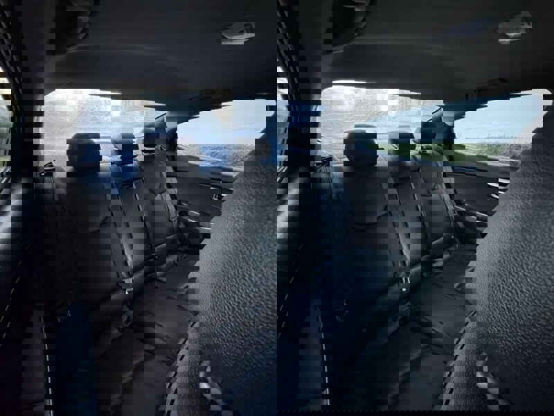 Used 2013 Hyundai Elantra Limited w/ Technology Pkg image 16