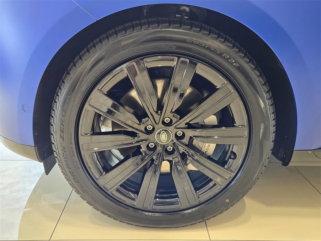 New 2025 Land Rover Range Rover SE image 7