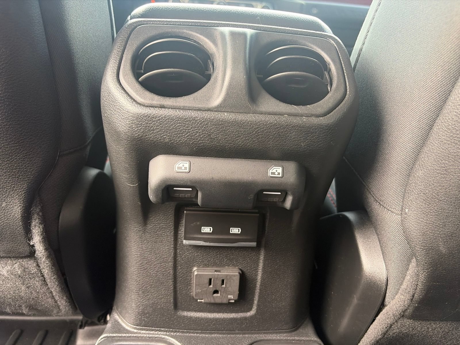 Used 2021 Jeep Wrangler Unlimited Rubicon AWD/4WD image 22