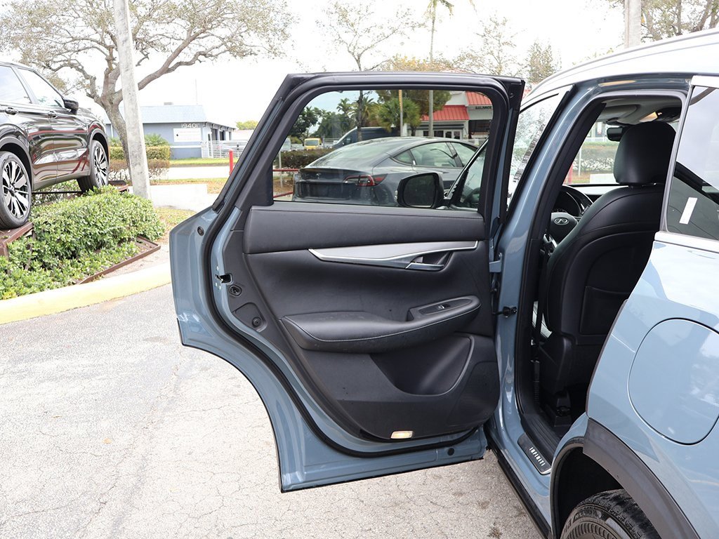 Used 2023 INFINITI QX50 Luxe image 24