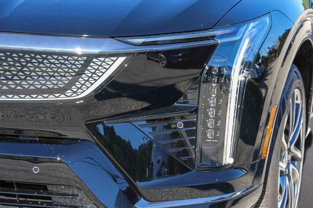 New 2026 Cadillac Optiq Sport 1 image 23