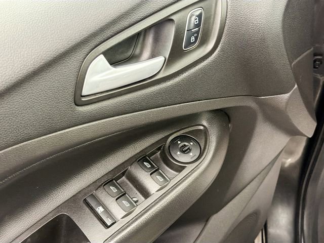 Used 2017 Ford Escape SE image 17