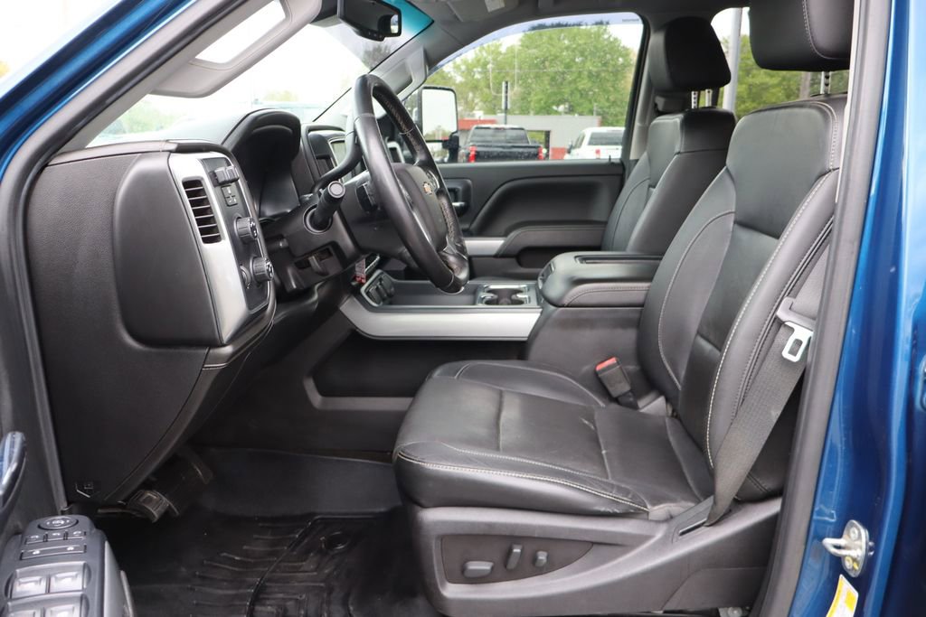 Used 2017 Chevrolet Silverado 2500 LTZ w/ Duramax Plus Package AWD/4WD image 4