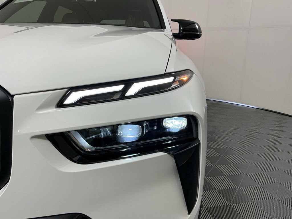Certified 2026 BMW X7 M60i w/ Executive Package AWD/4WD image 8
