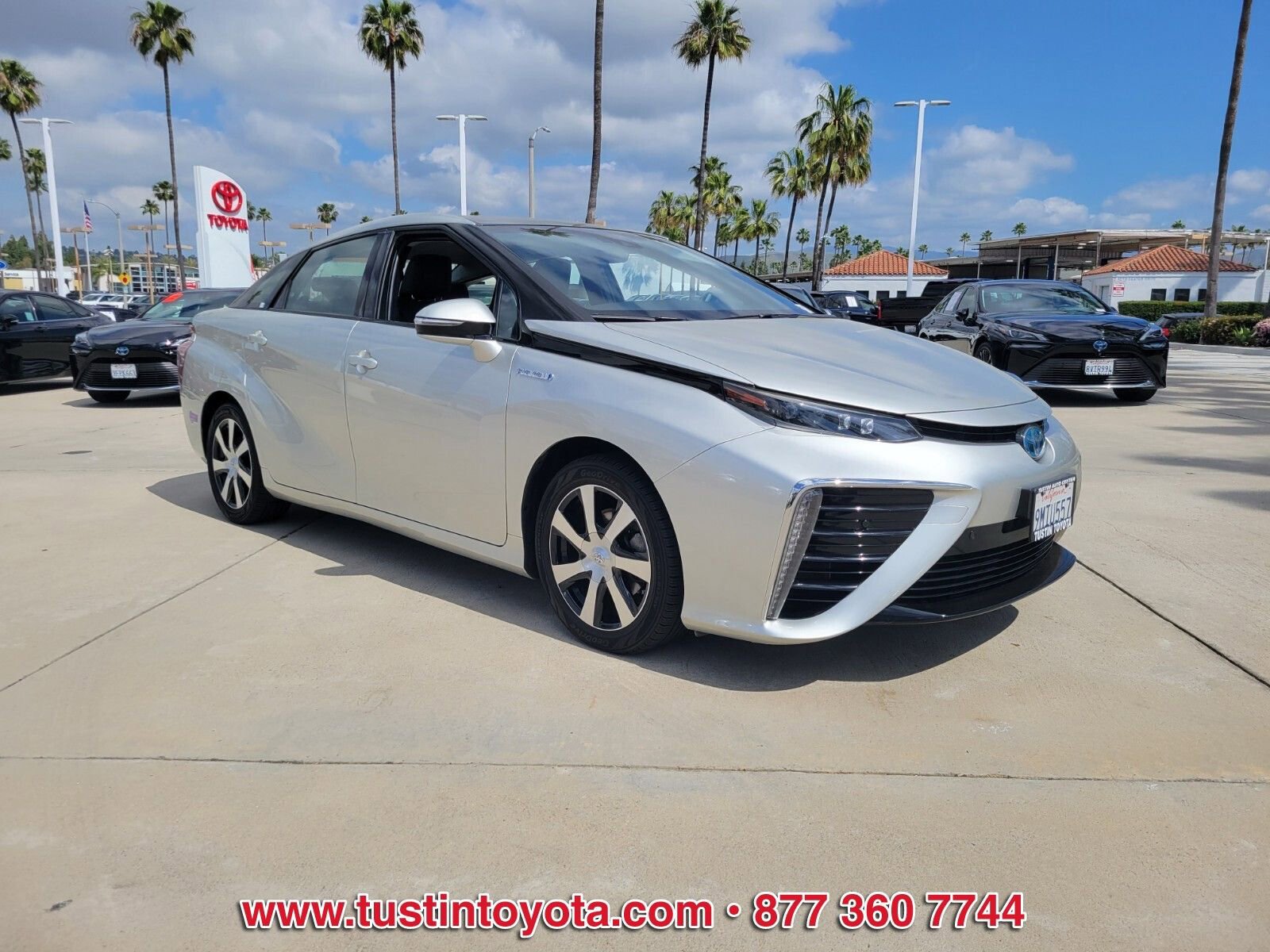 Certified 2019 Toyota Mirai Base image 2