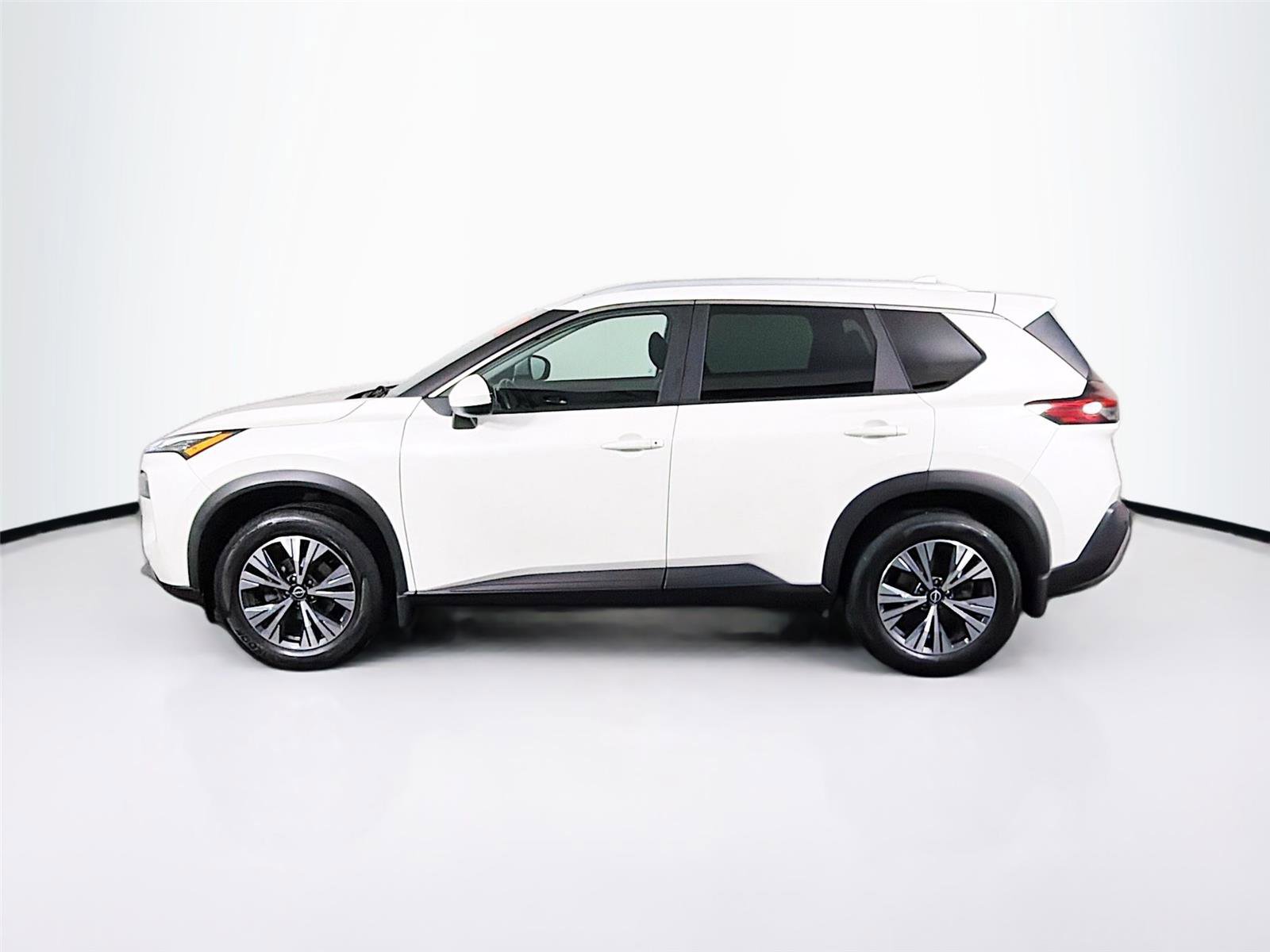 Used 2023 Nissan Rogue SV w/ SV Premium B Package AWD/4WD image 4