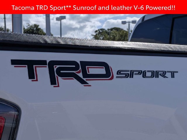 Used 2022 Toyota Tacoma TRD Sport w/ TRD Premium Sport Package RWD image 13