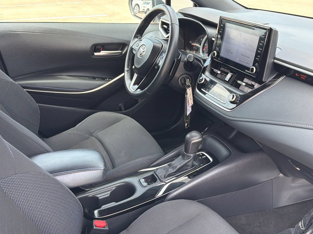 Used 2022 Toyota Corolla SE FWD image 9