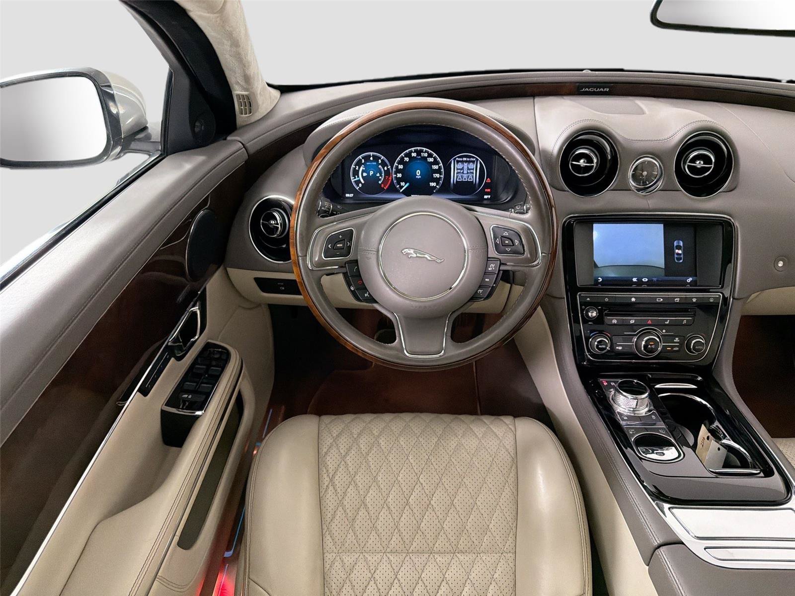 Used 2017 Jaguar XJ L Portfolio RWD image 23