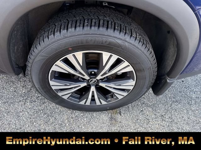 Used 2022 Nissan Rogue SV image 11