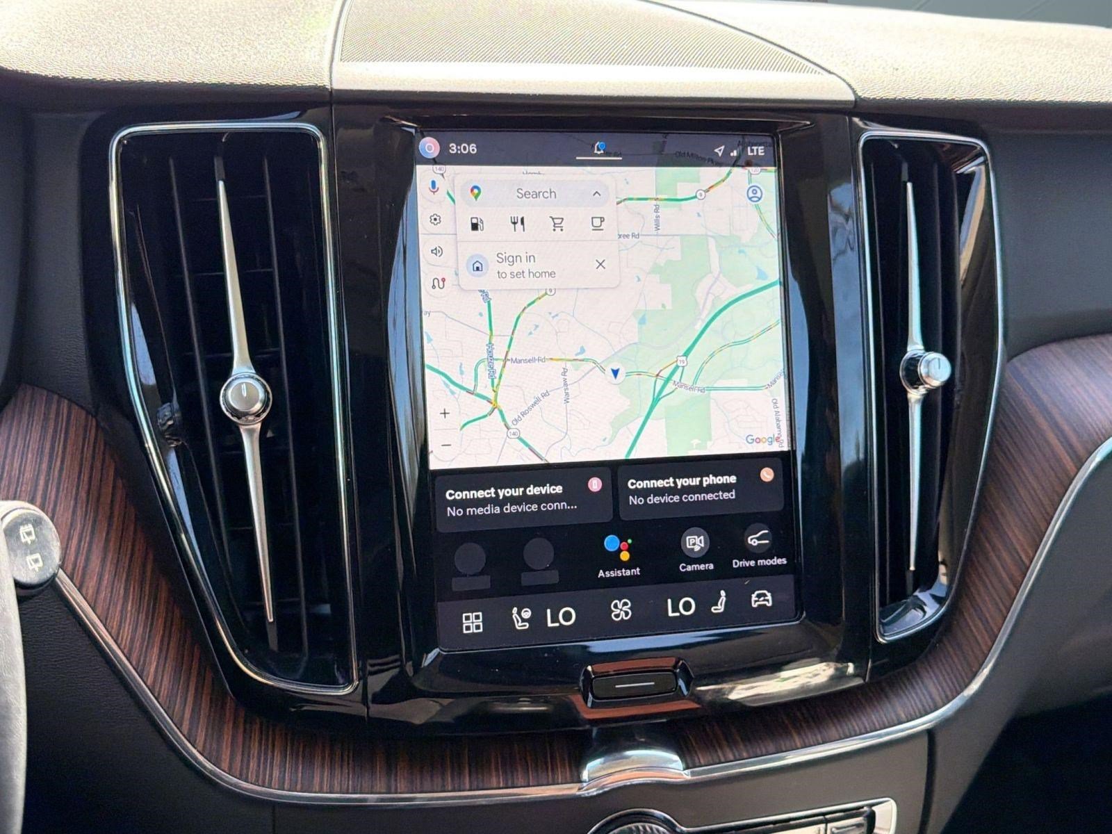 Certified 2024 Volvo XC60 B5 Plus w/ Climate Package image 23