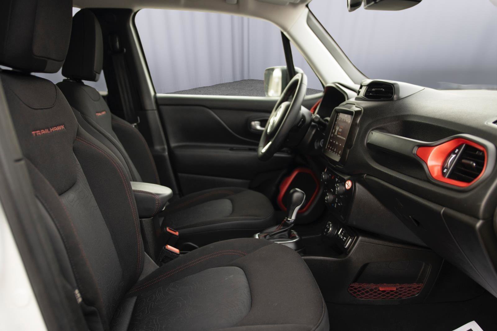 Used 2023 Jeep Renegade Trailhawk image 19