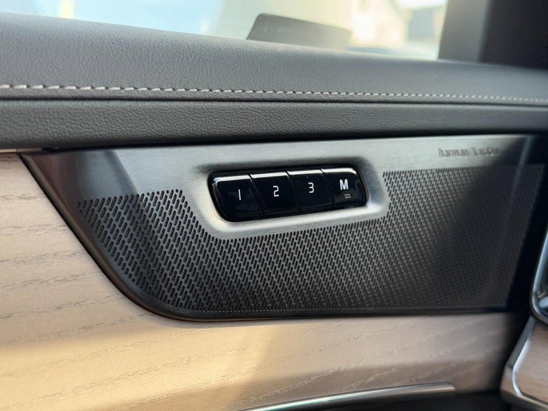 New 2026 Volvo XC90 B5 Plus w/ Protection Package image 10