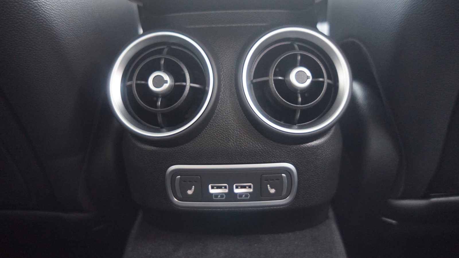 New 2024 Alfa Romeo Giulia Sprint image 28