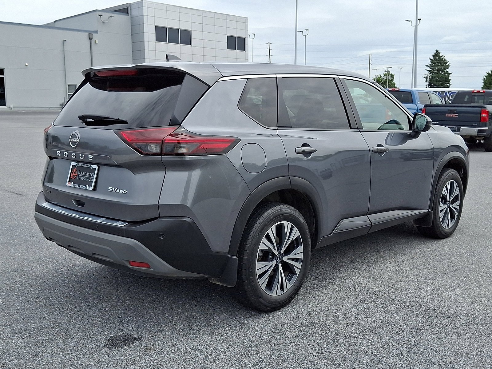 Used 2022 Nissan Rogue SV AWD/4WD image 7