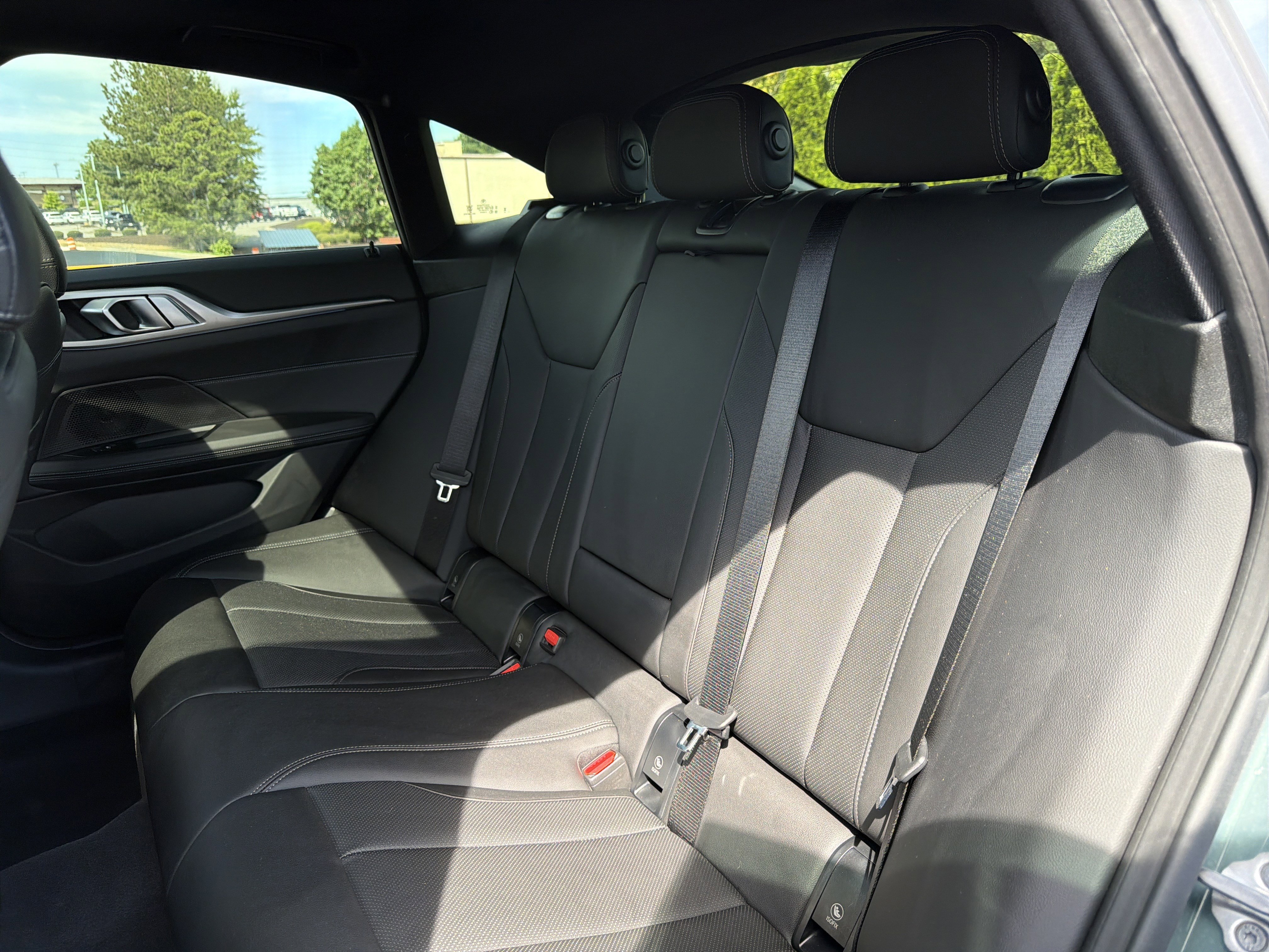 Used 2025 BMW i4 eDrive40 RWD image 9