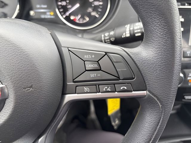 Used 2017 Nissan Rogue S image 10