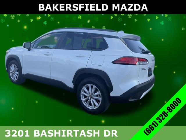 Used 2024 Toyota Corolla Cross LE image 3