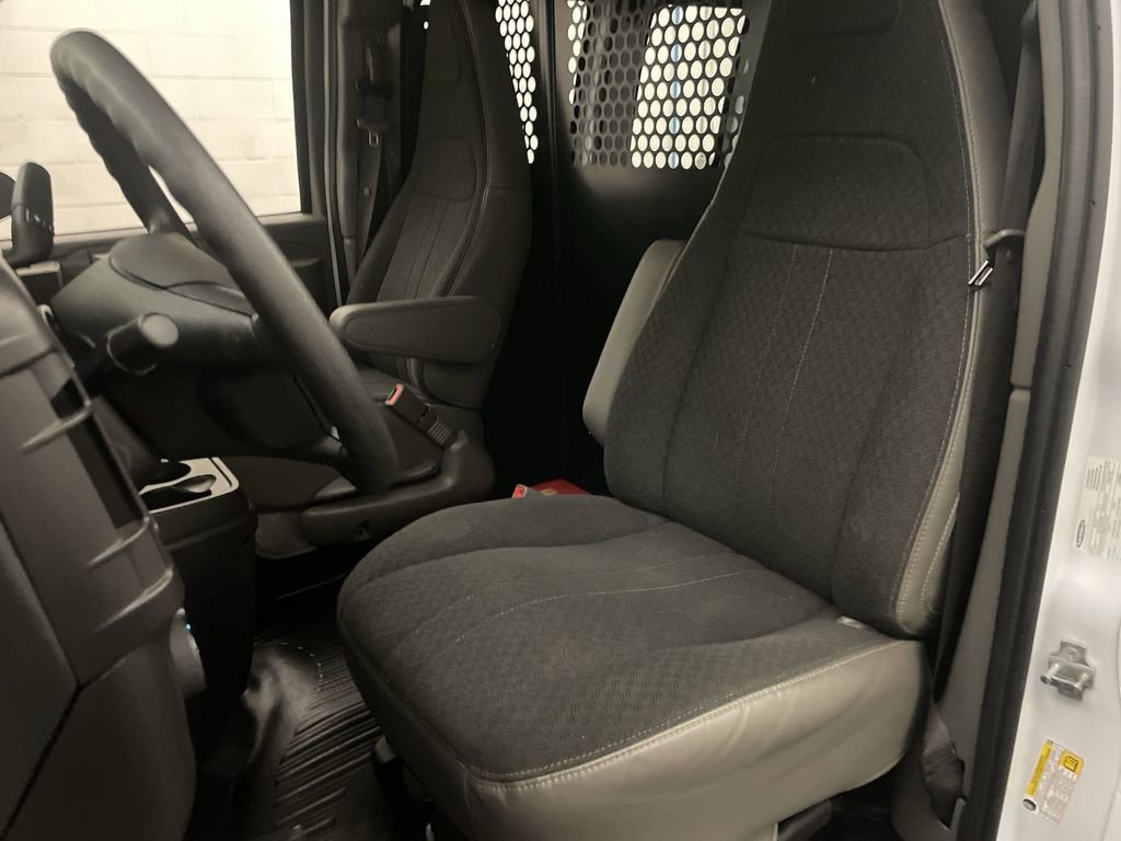 Used 2024 Chevrolet Express 2500 image 11