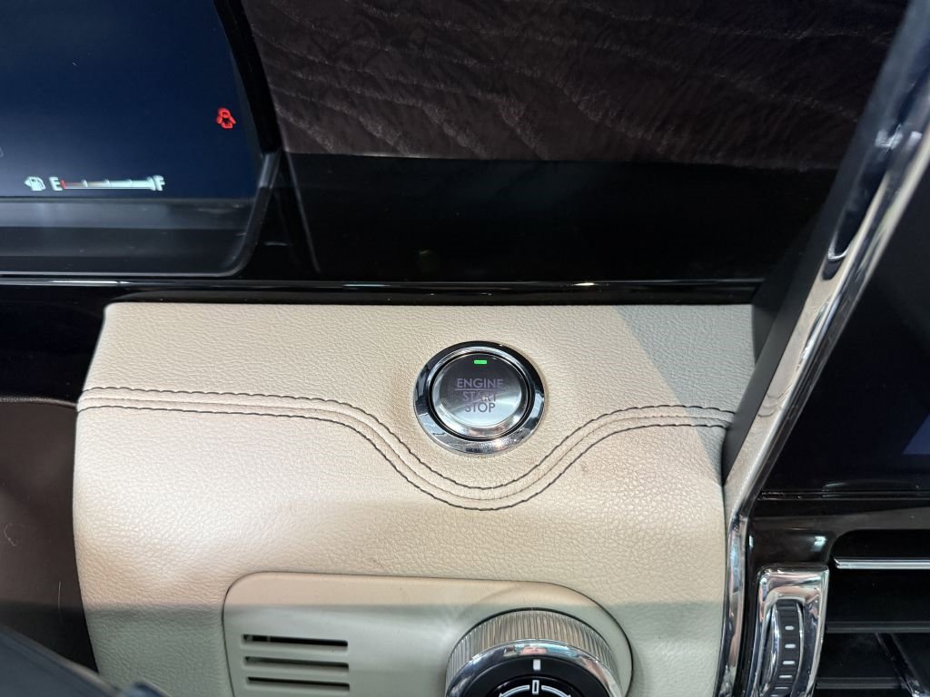 Used 2018 Lincoln Navigator L Reserve w/ Technology Package image 20