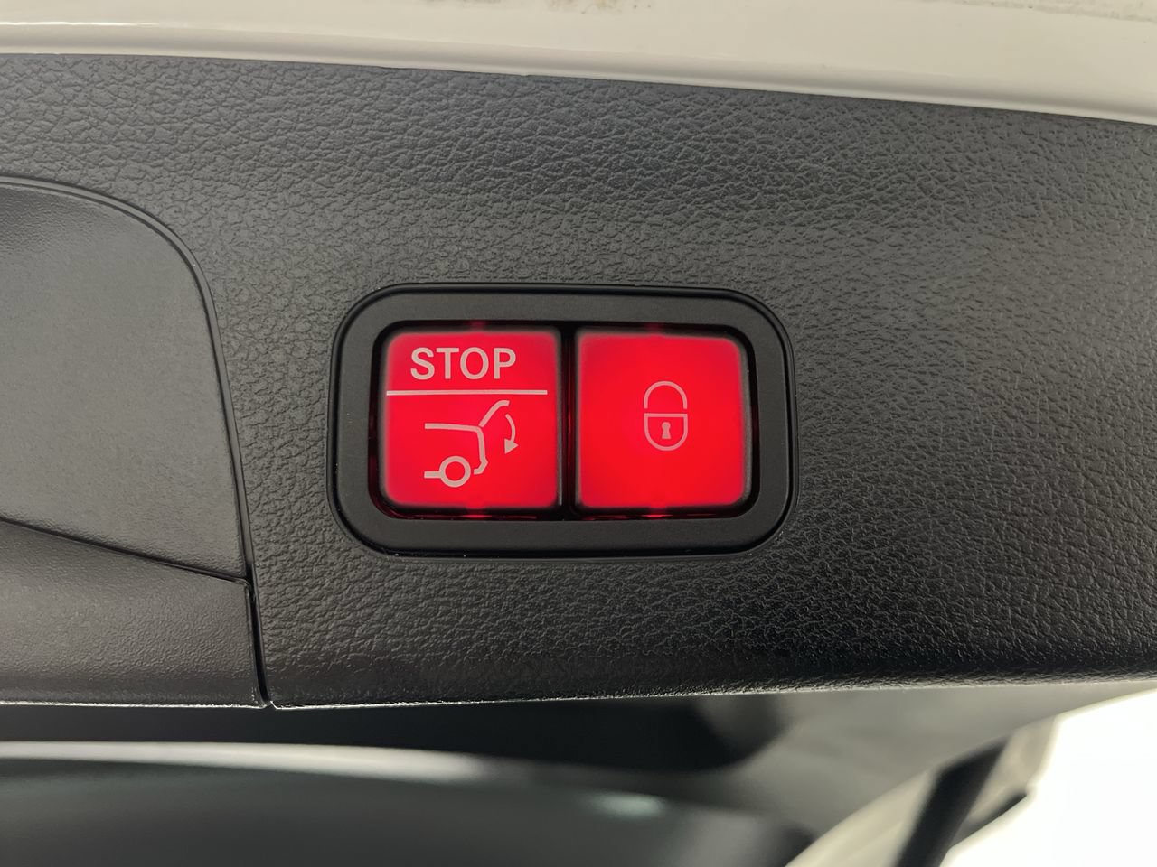 Used 2023 Mercedes-Benz GLS 450 4MATIC image 35