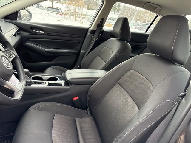 Used 2024 Nissan Altima 2.5 SV image 23