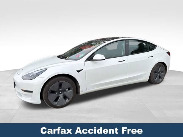 Used 2021 Tesla Model 3 Standard Range Plus image 2