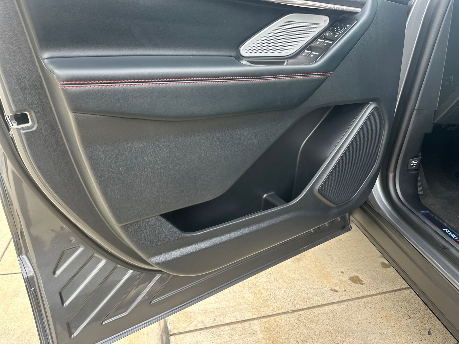 New 2026 Ford Explorer ST w/ Sun And Sound Package image 10