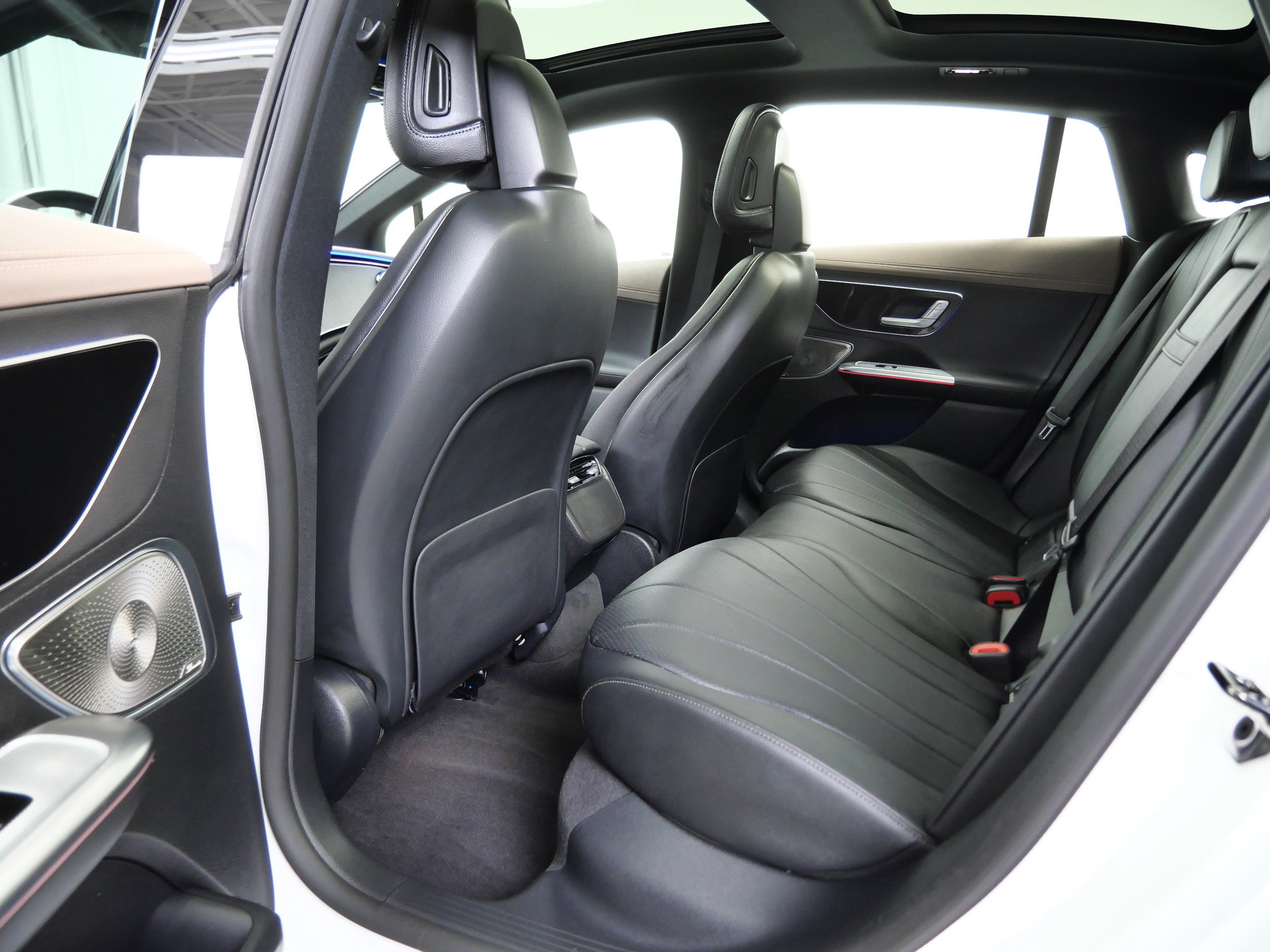 Certified 2023 Mercedes-Benz EQE 350+ 4MATIC Sedan image 17