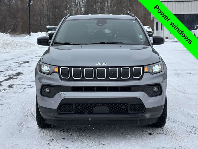 Used 2022 Jeep Compass Latitude image 30