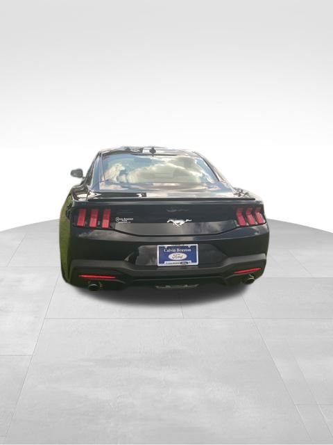 Used 2025 Ford Mustang Premium image 6