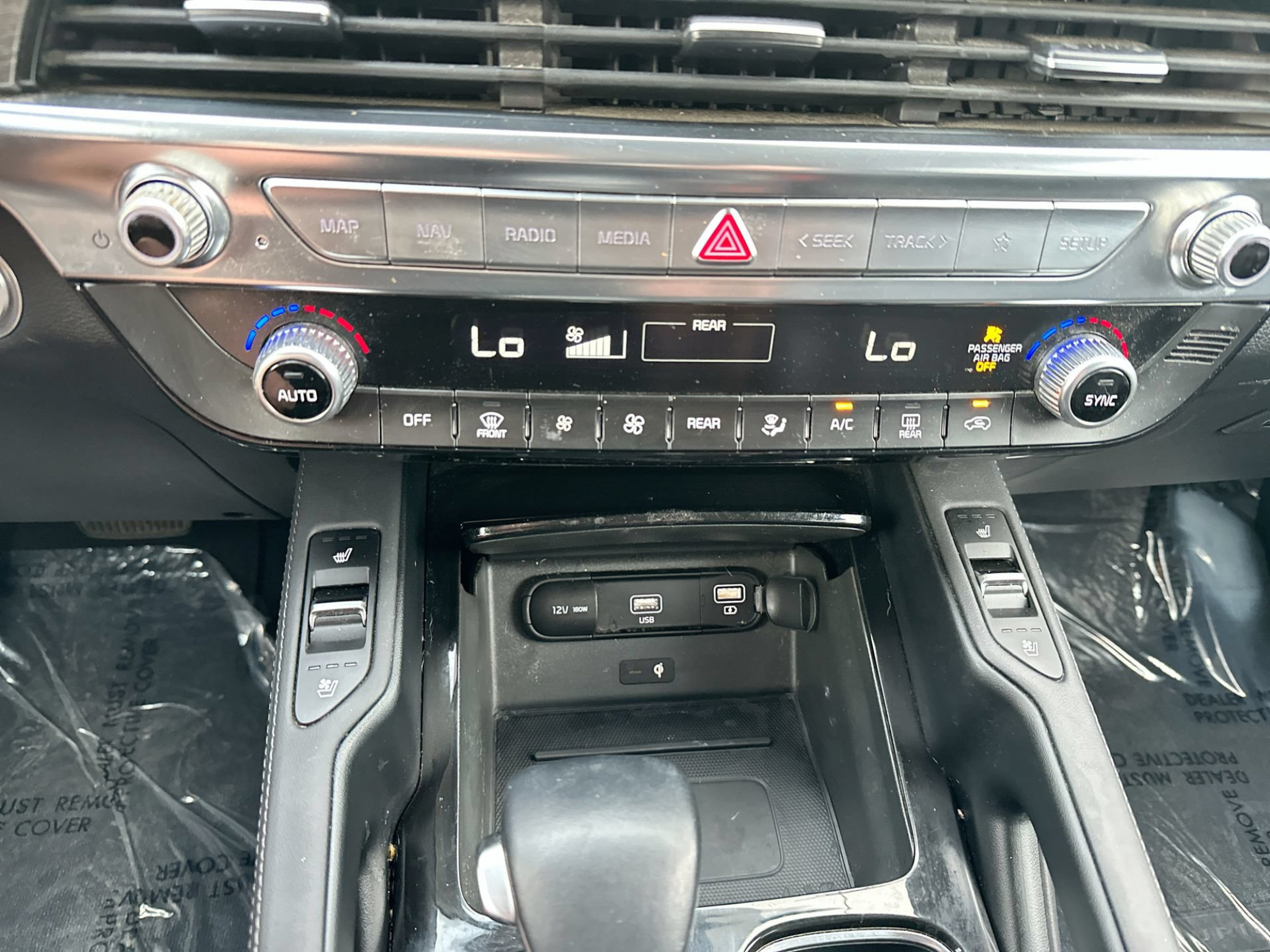 Used 2020 Kia Telluride EX w/ Towing Package FWD image 17