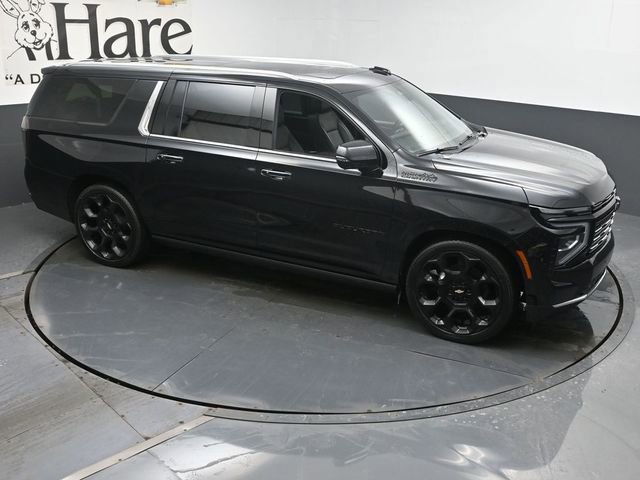 New 2025 Chevrolet Suburban High Country image 17