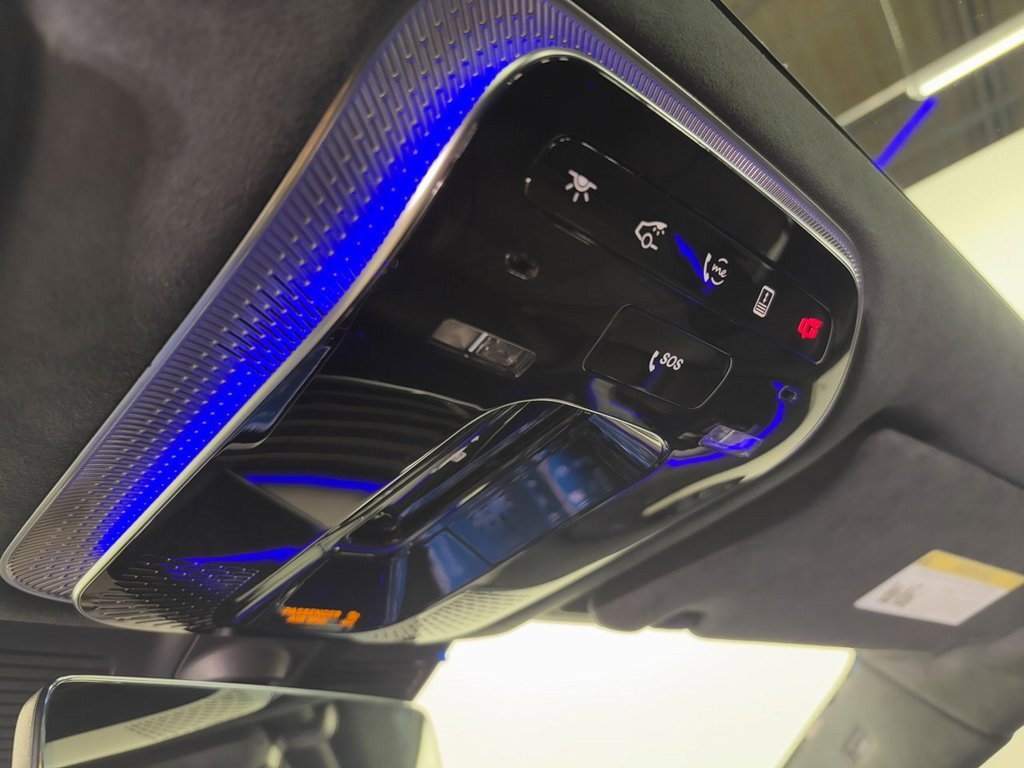 Used 2024 Mercedes-Benz S 63 AMG S w/ Carbon Fiber Exterior Package image 26