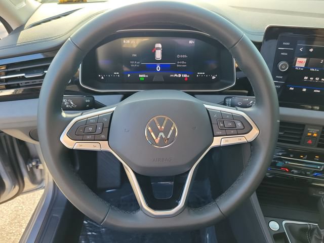 Certified 2026 Volkswagen Jetta SE FWD image 18