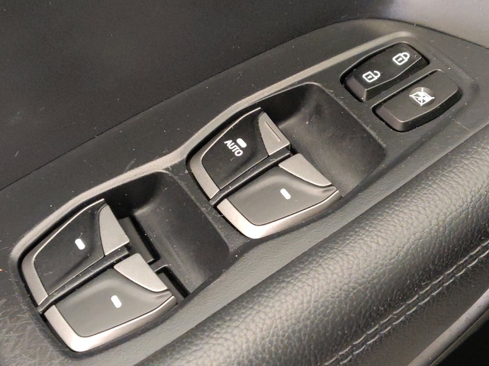 Used 2017 Hyundai Santa Fe Sport image 27