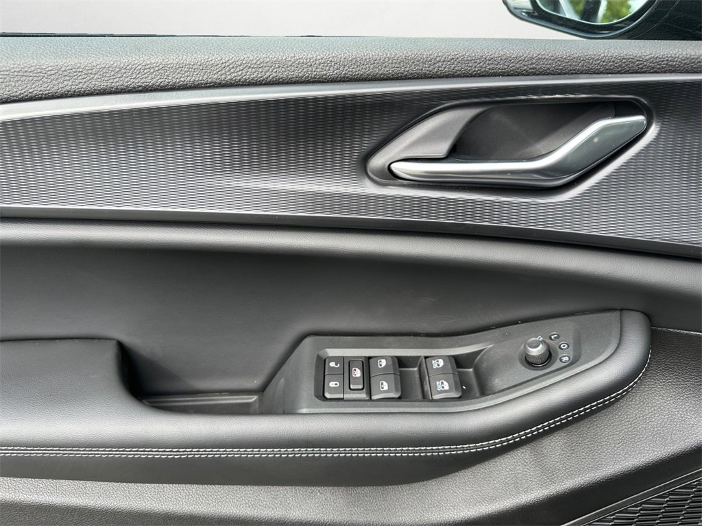 New 2025 Jeep Grand Cherokee Altitude image 23