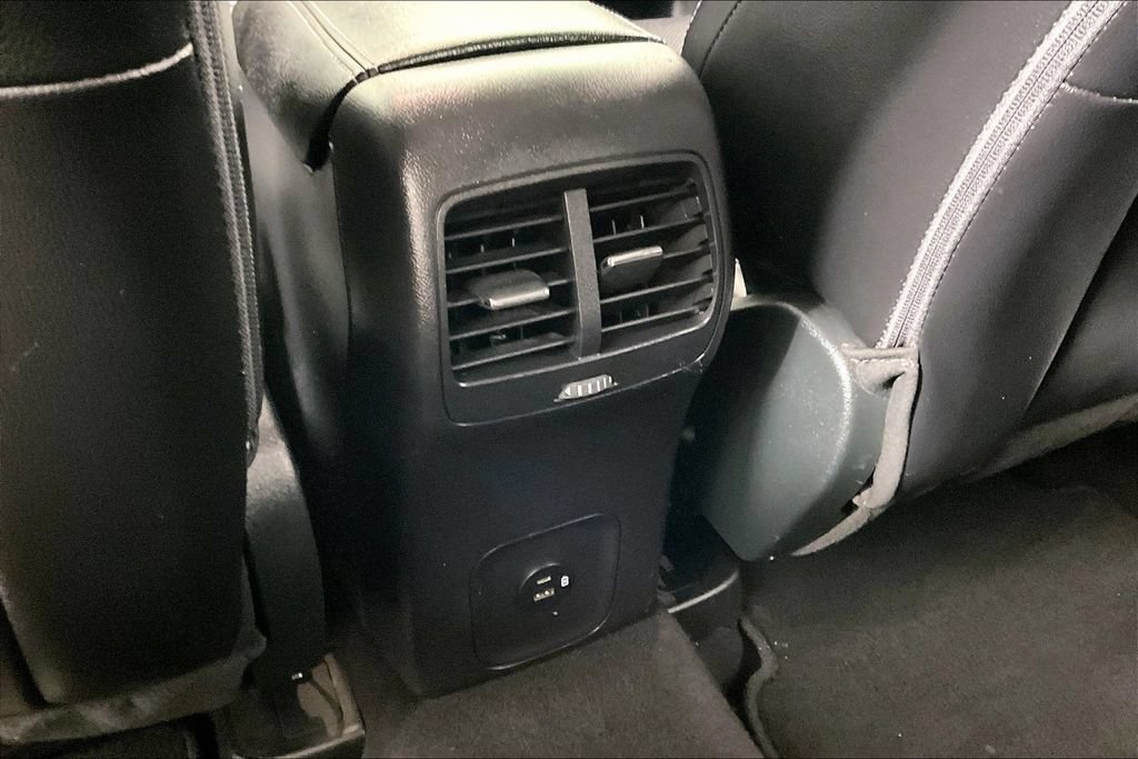 Used 2022 Ford Escape SEL w/ Technology Package AWD/4WD image 8