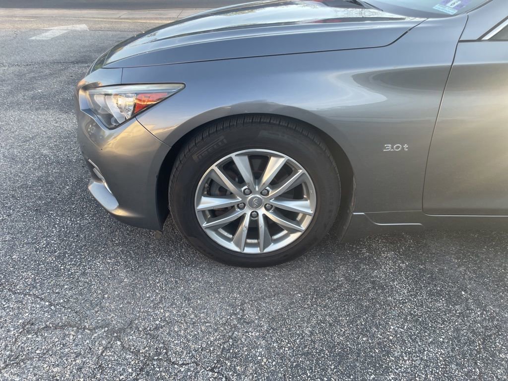 Used 2017 INFINITI Q50 3.0t Premium w/ Driver Assistance Package AWD/4WD image 4