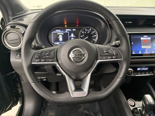 Used 2018 Nissan Kicks SR image 26