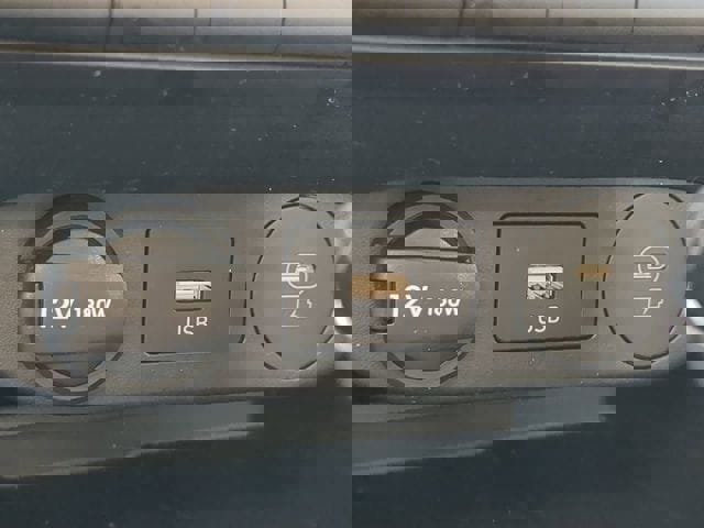 Certified 2025 Hyundai Elantra Sport image 19