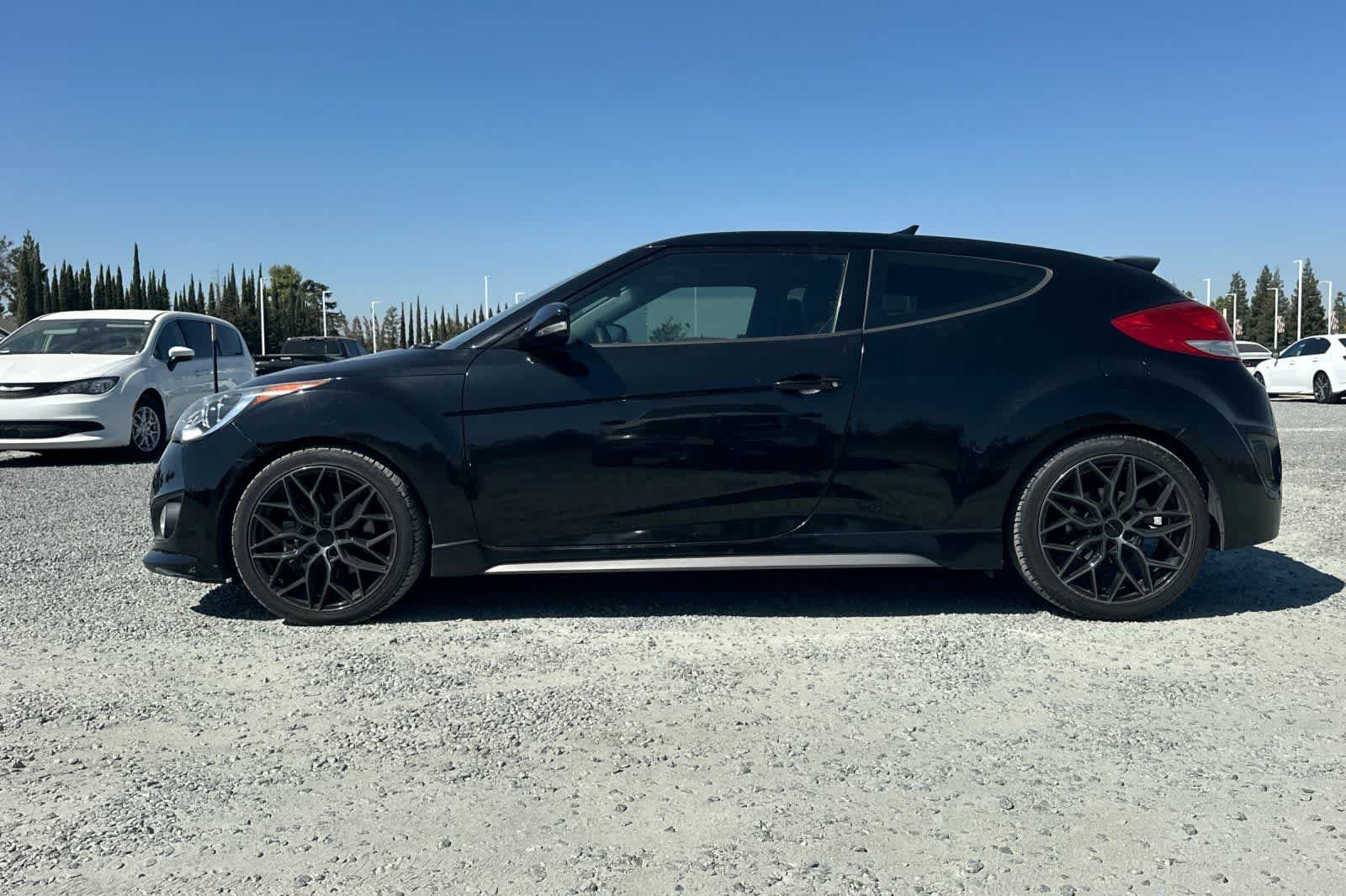 Used 2015 Hyundai Veloster Turbo w/ Option Group 04 FWD image 6