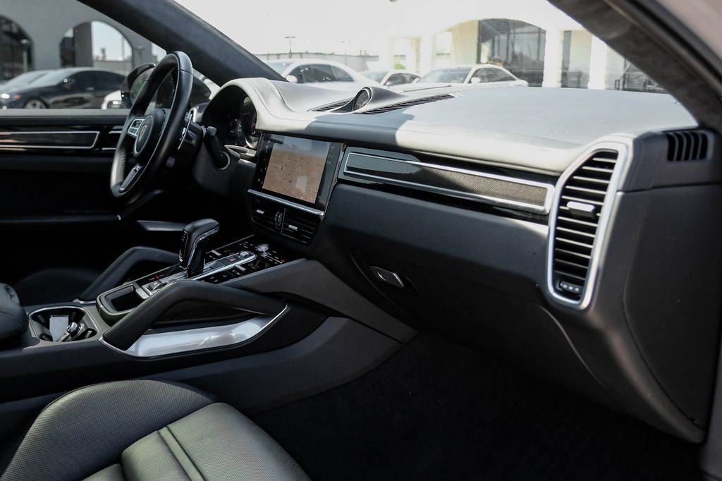 Used 2023 Porsche Cayenne Turbo AWD/4WD image 10