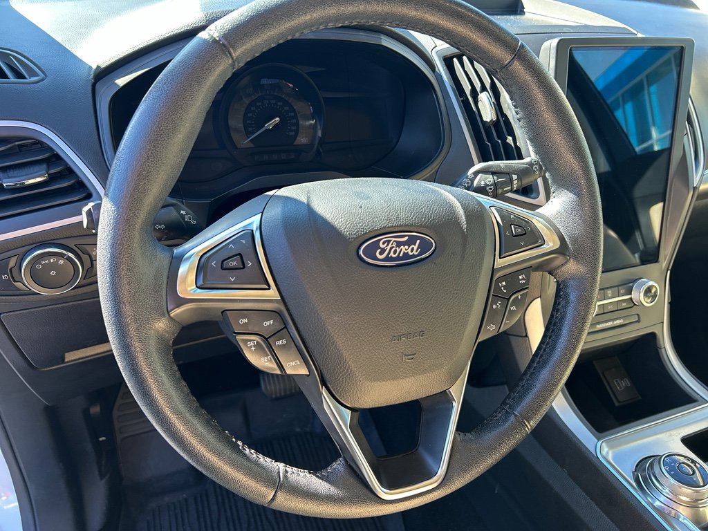 Used 2022 Ford Edge SEL w/ Convenience Package image 11